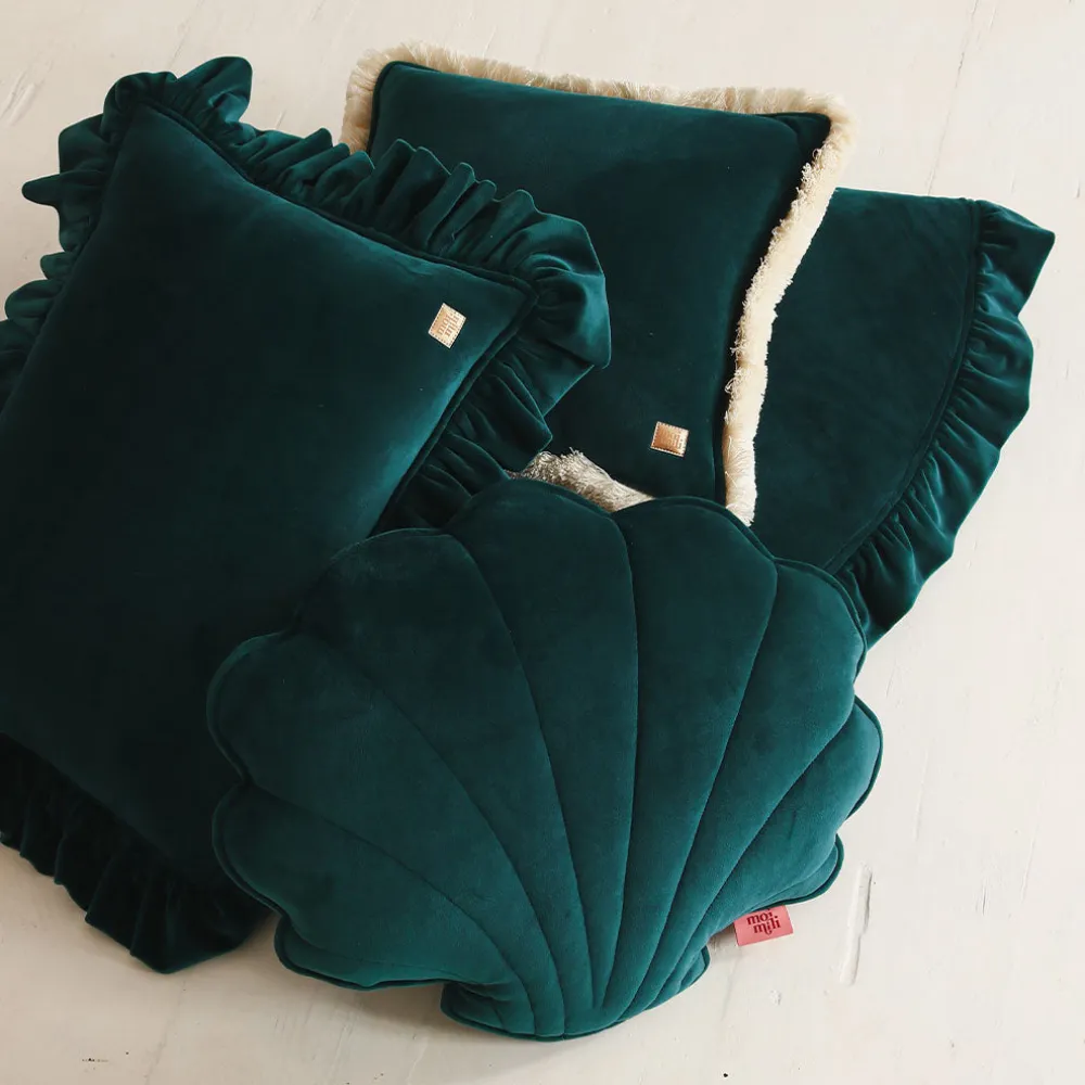 Velvet Shell Pillow