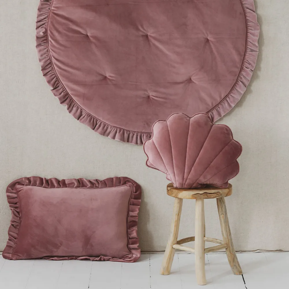 Velvet Shell Pillow
