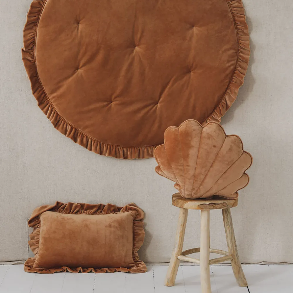 Velvet Shell Pillow